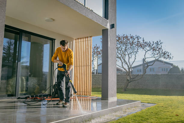 Best Pool Deck Cleaning  in Santa Venetia, CA